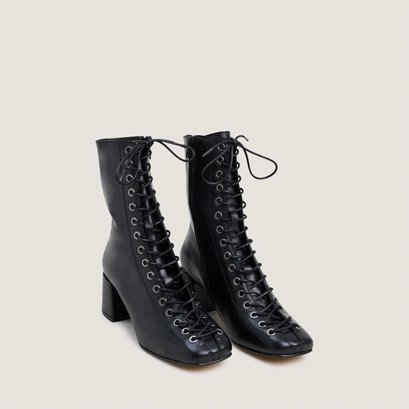 Bottine à talon noir