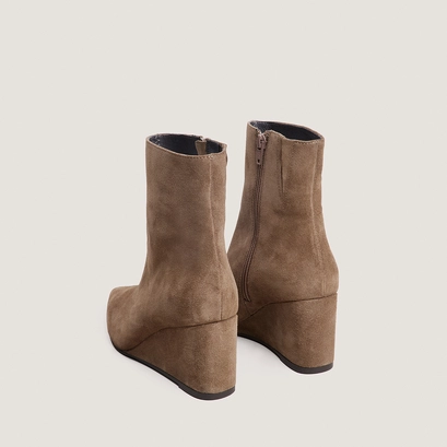 Bottines à bouts pointus taupe