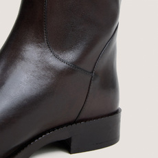 Bottes &agrave; bouts ronds marron fonc&eacute;