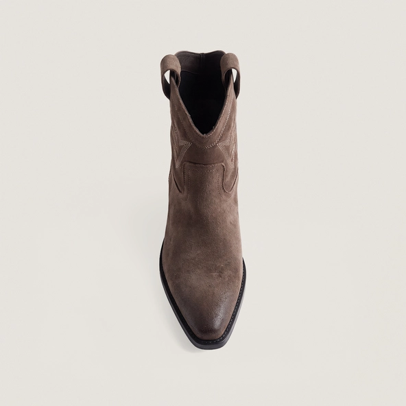 Bottines à bouts pointus en croûte taupe | DELUS | Jonak