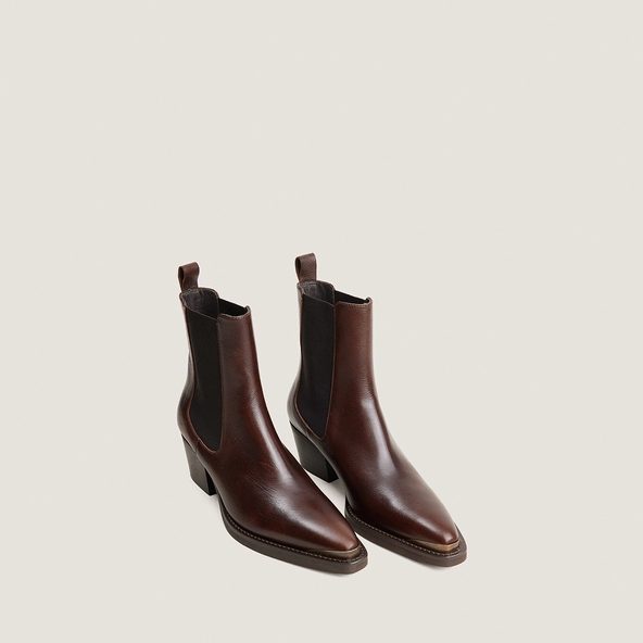 Boots &agrave; bouts pointus en cuir grain&eacute; marron | DELIRIUM | Jonak