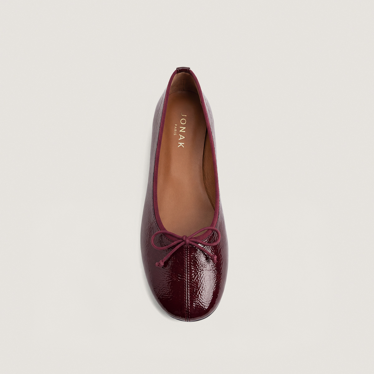 Ballerines à petits lacets en vernis plissé bordeaux | DALLETTE | Jonak