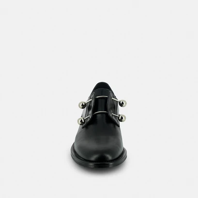 Richelieus à tiges métallisées et cabochons noir