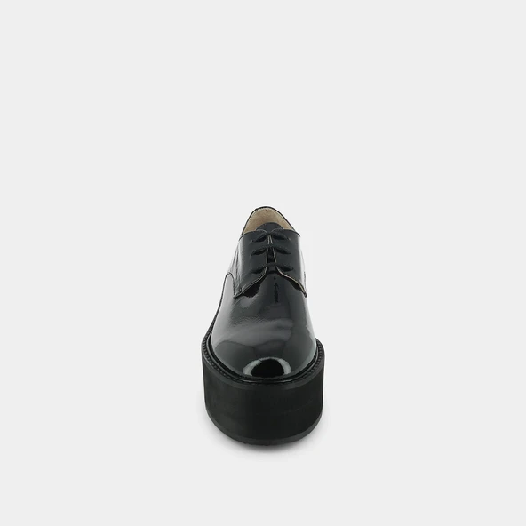 Derbies à plateforme en vernis noir | ALILOU | Jonak