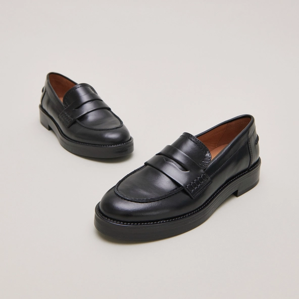 Mocassins à bouts ronds en cuir noir | MIRNA | Jonak