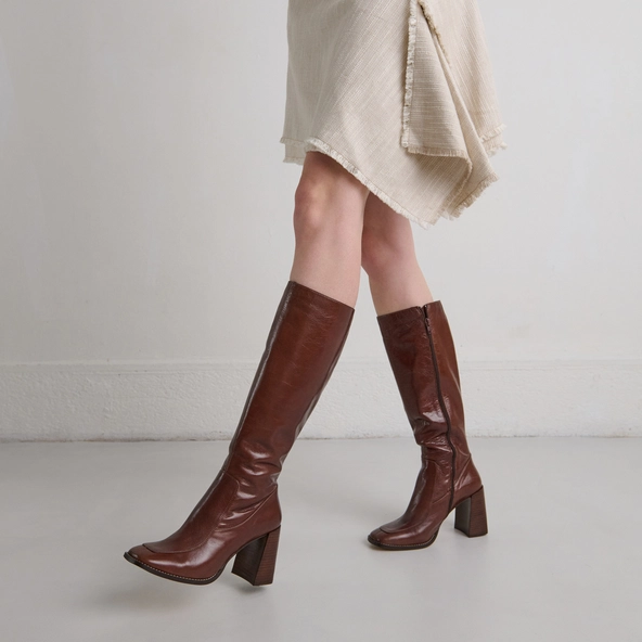 Bottes hautes à bouts carrés en cuir brillant marron | VAUBANE | Jonak