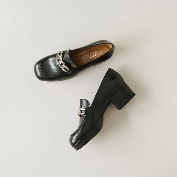 Mocassins &agrave; talon en cuir vieilli noir | VIANE | Jonak