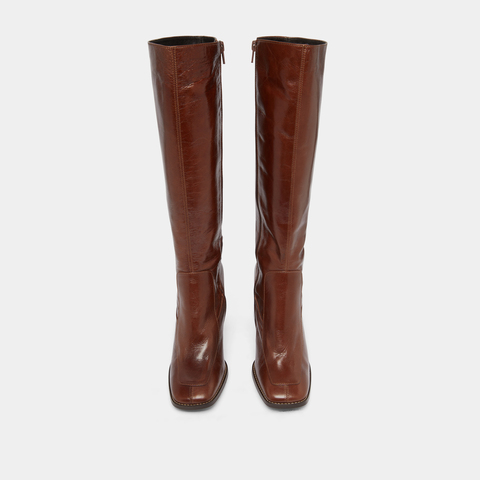 Bottes hautes &agrave; bouts carr&eacute;s marron