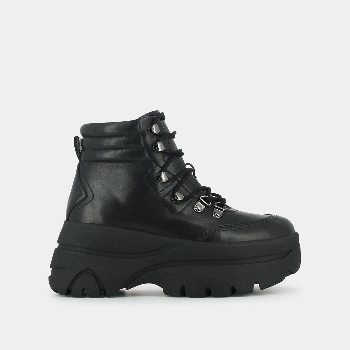 Boots à lacets et semelles plateformes en cuir noir | GASTON | Jonak