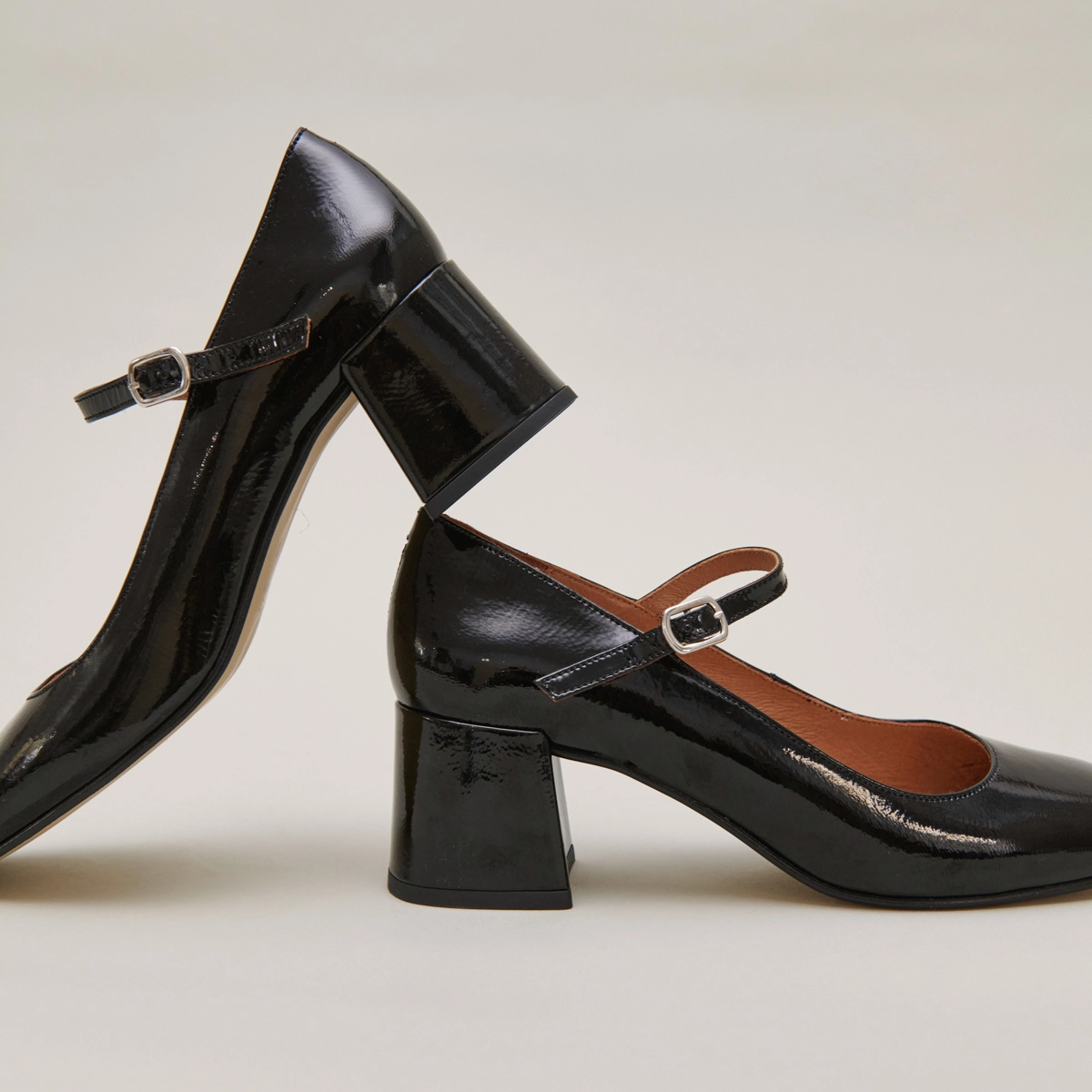 Babies &agrave; talons carr&eacute;s en cuir verni noir | ALIENOR | Jonak