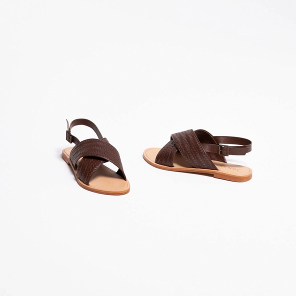 Sandales plates &agrave; larges brides en cuir marron | WAPITI | Jonak