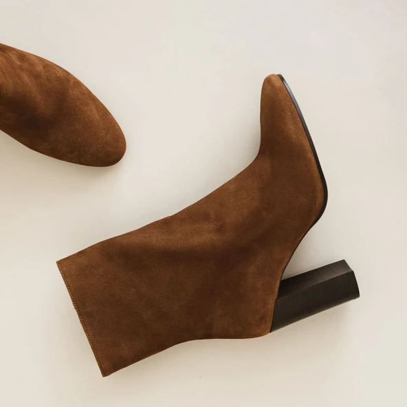 Bottines à talons en velours marron | VALORIS | Jonak