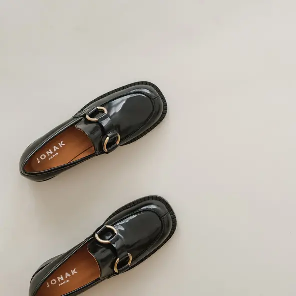 Mocassins &agrave; boucles en cuir noir | BELINDA | Jonak