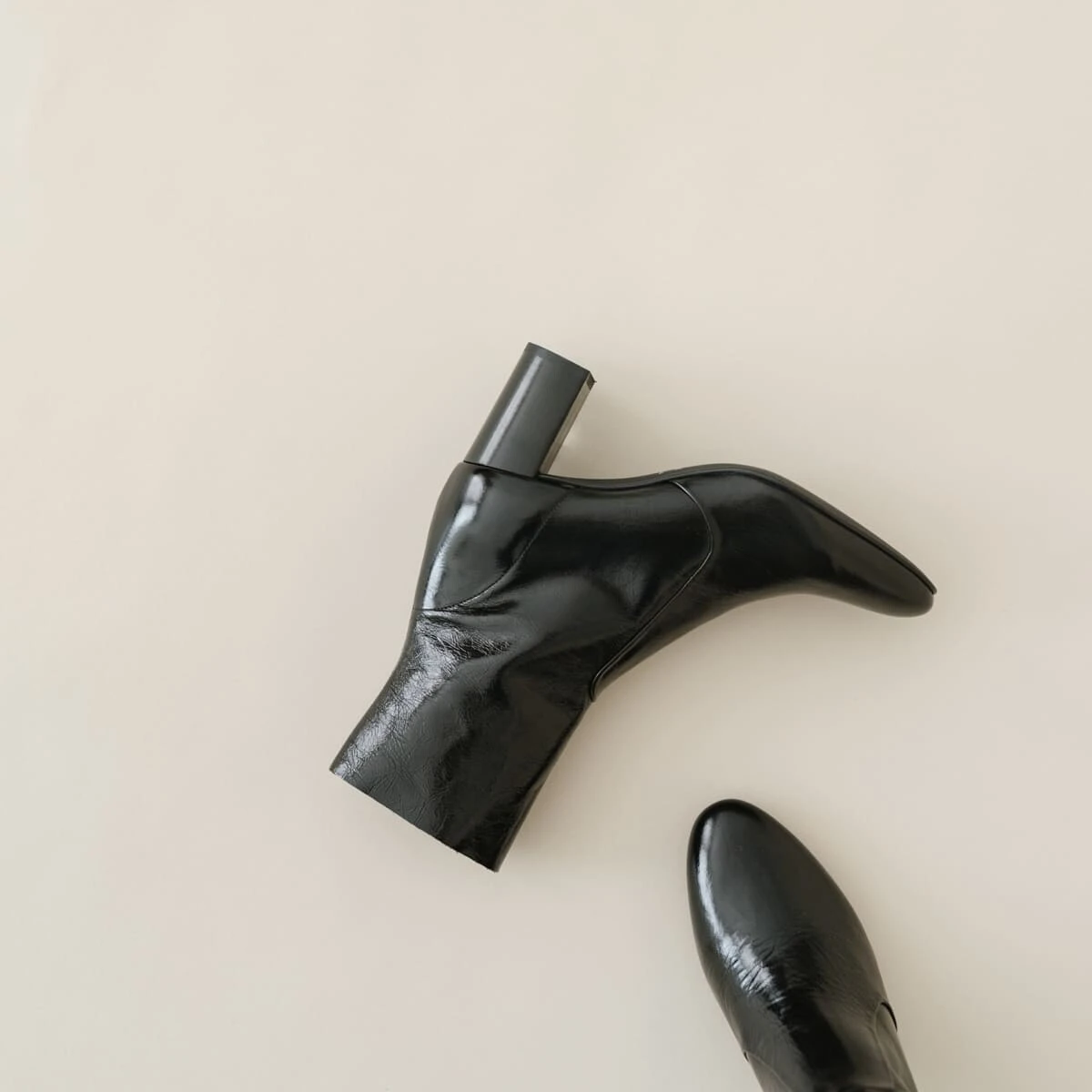 Bottines à talons en cuir vieilli noir | DIDLANEO | Jonak