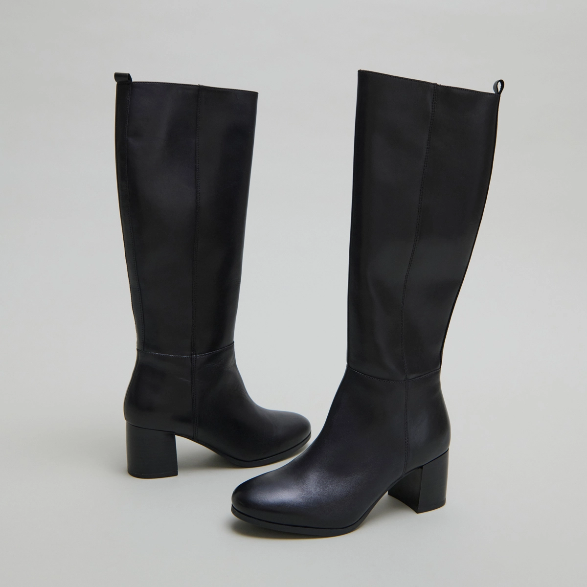 Bottes hautes &agrave; talons en cuir noir | ARMINA | Jonak