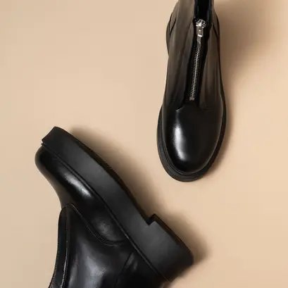 Bottines à plateformes et fermetures éclair noir
