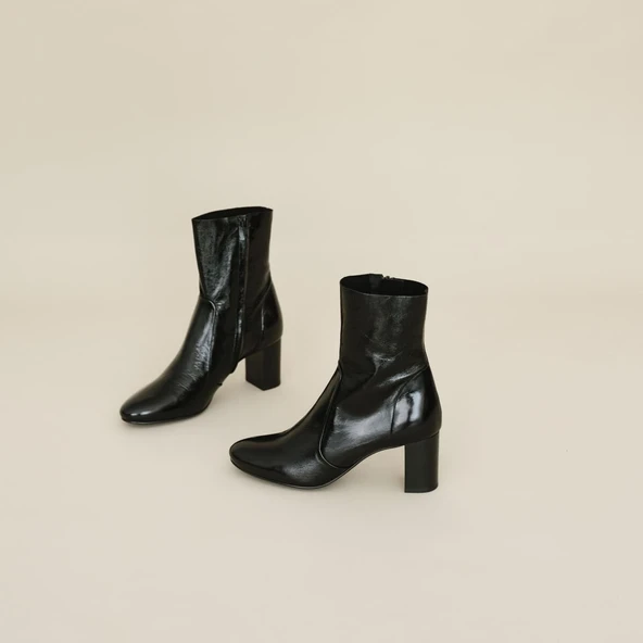 Bottines à talons en cuir vieilli noir | DIDLANEO | Jonak
