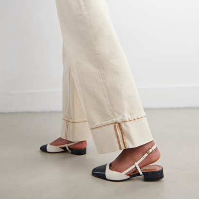 Ballerines ouvertes en cuir marine et écru | DHAPOU | Jonak