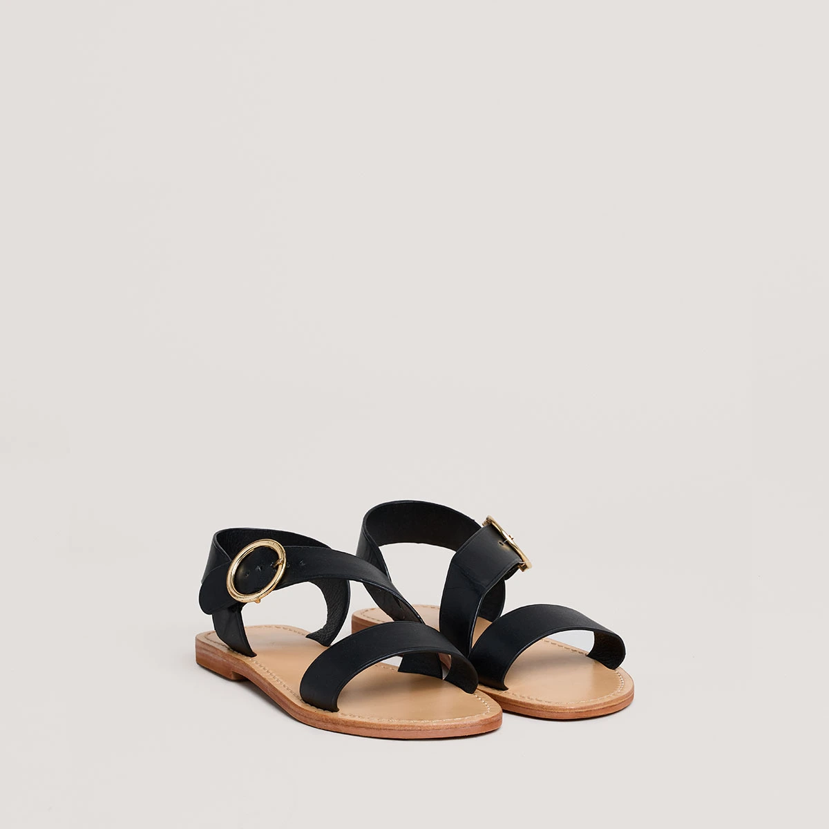 Sandales asym&eacute;triques en cuir noir | WABLO | Jonak