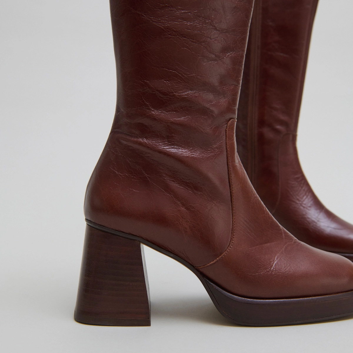 Bottes à plateformes en cuir vieilli marron | BETINA | Jonak