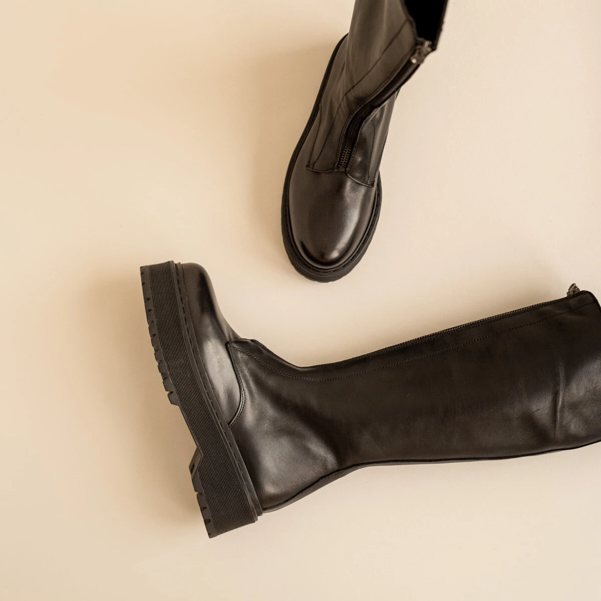 Bottines à plateformes et fermetures frontales en cuir noir | RALPH | Jonak
