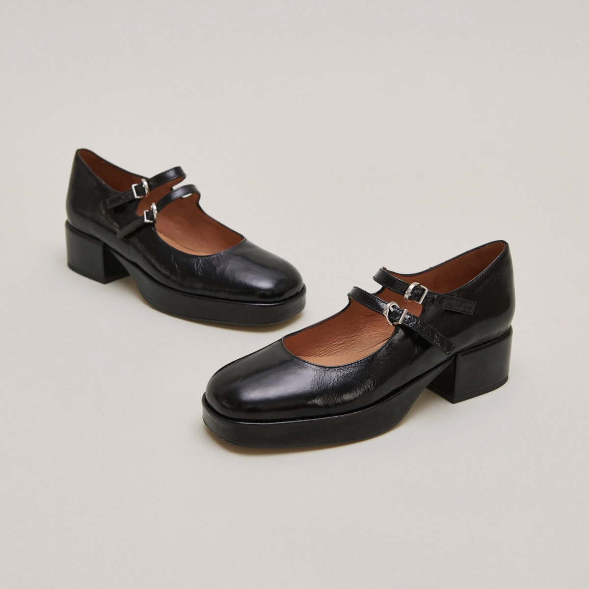 Babies &agrave; talons et brides en cuir brillant noir | VICTORIA | Jonak