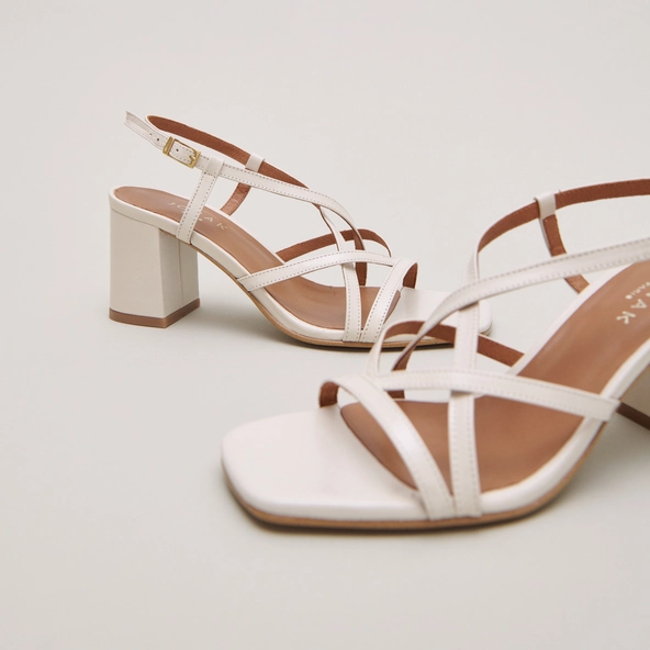 Sandales à talons et brides en cuir vieilli écru | VERLAINE | Jonak