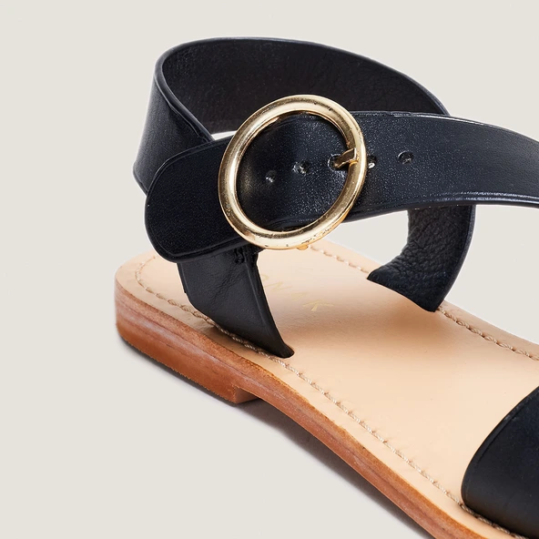 Sandales asym&eacute;triques en cuir noir | WABLO | Jonak
