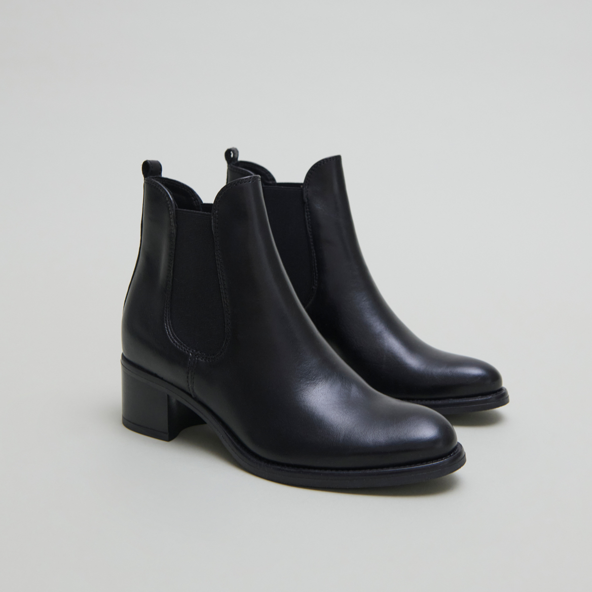 Bottines à talons en cuir noir | CALCUTTO | Jonak