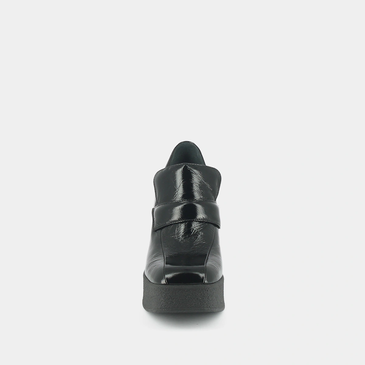 Mocassins &agrave; plateformes et bouts carr&eacute;s en cuir brillant noir | DRICUS | Jonak