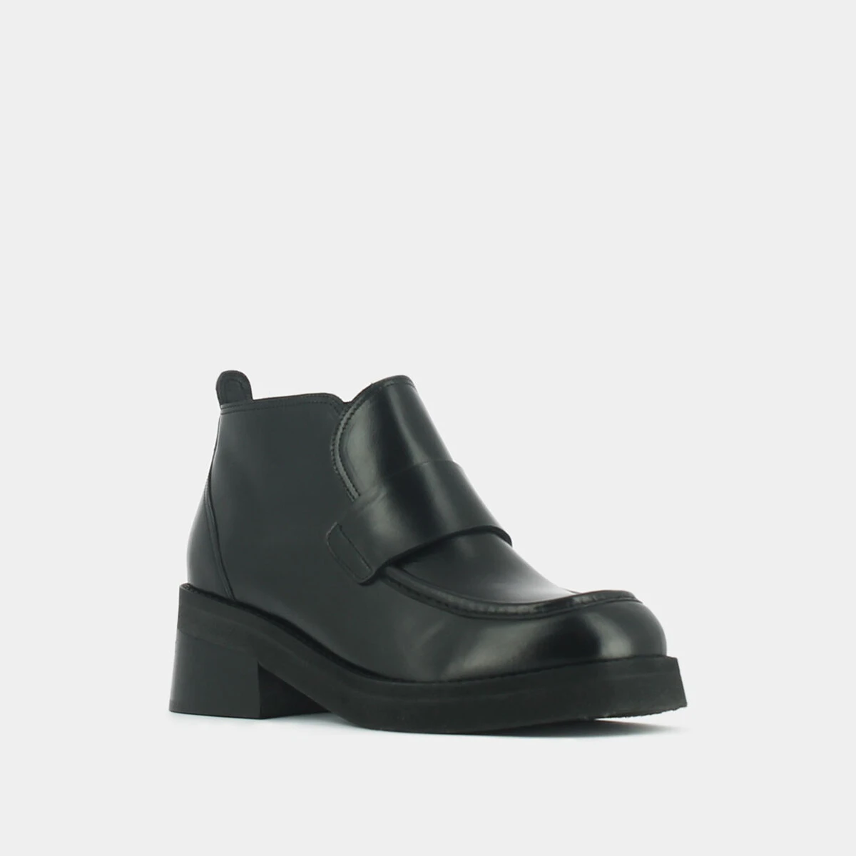 Mocassins à languettes et bouts carrés en cuir noir | ABELINE | Jonak