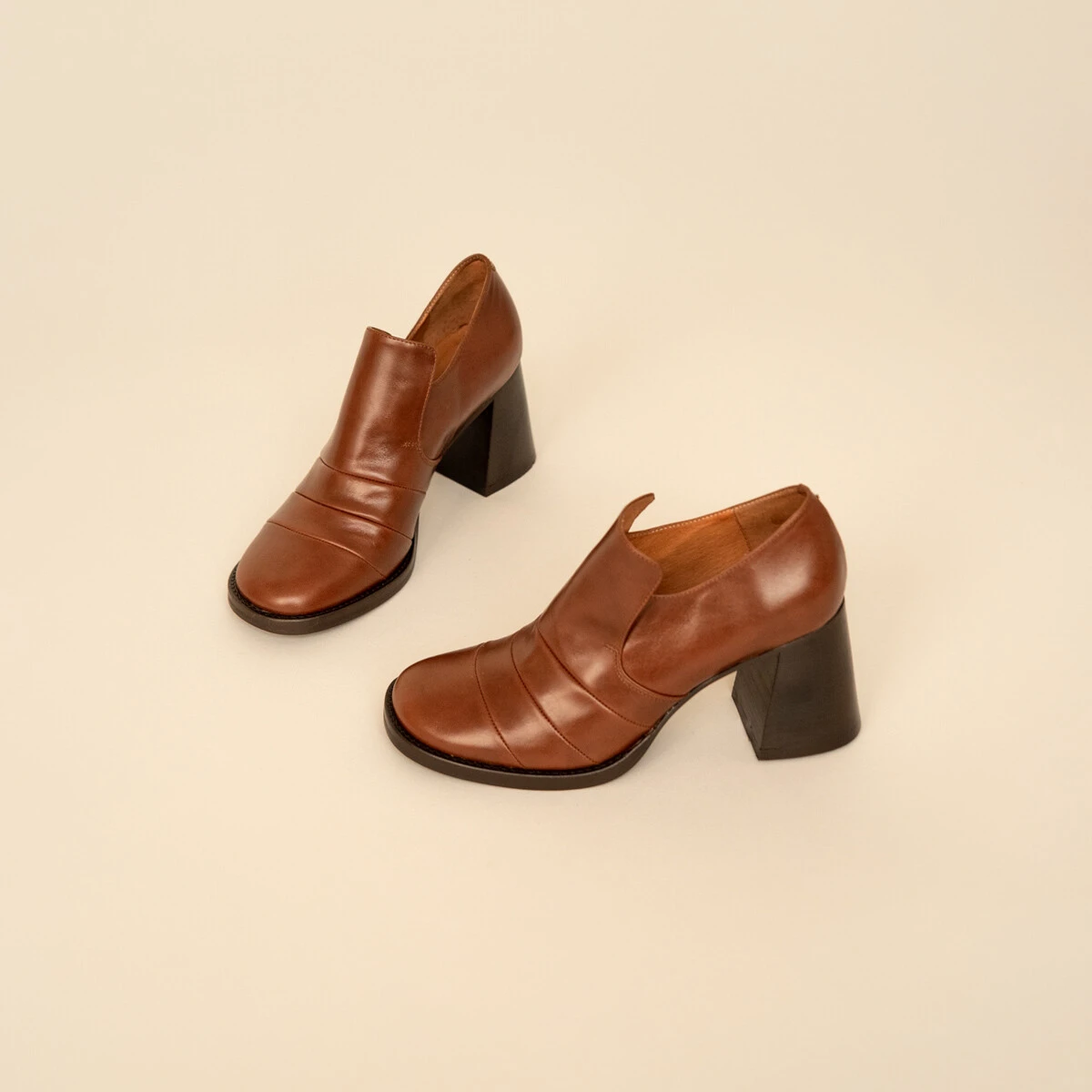 Mocassins à talons en cuir cognac | DESTIN | Jonak
