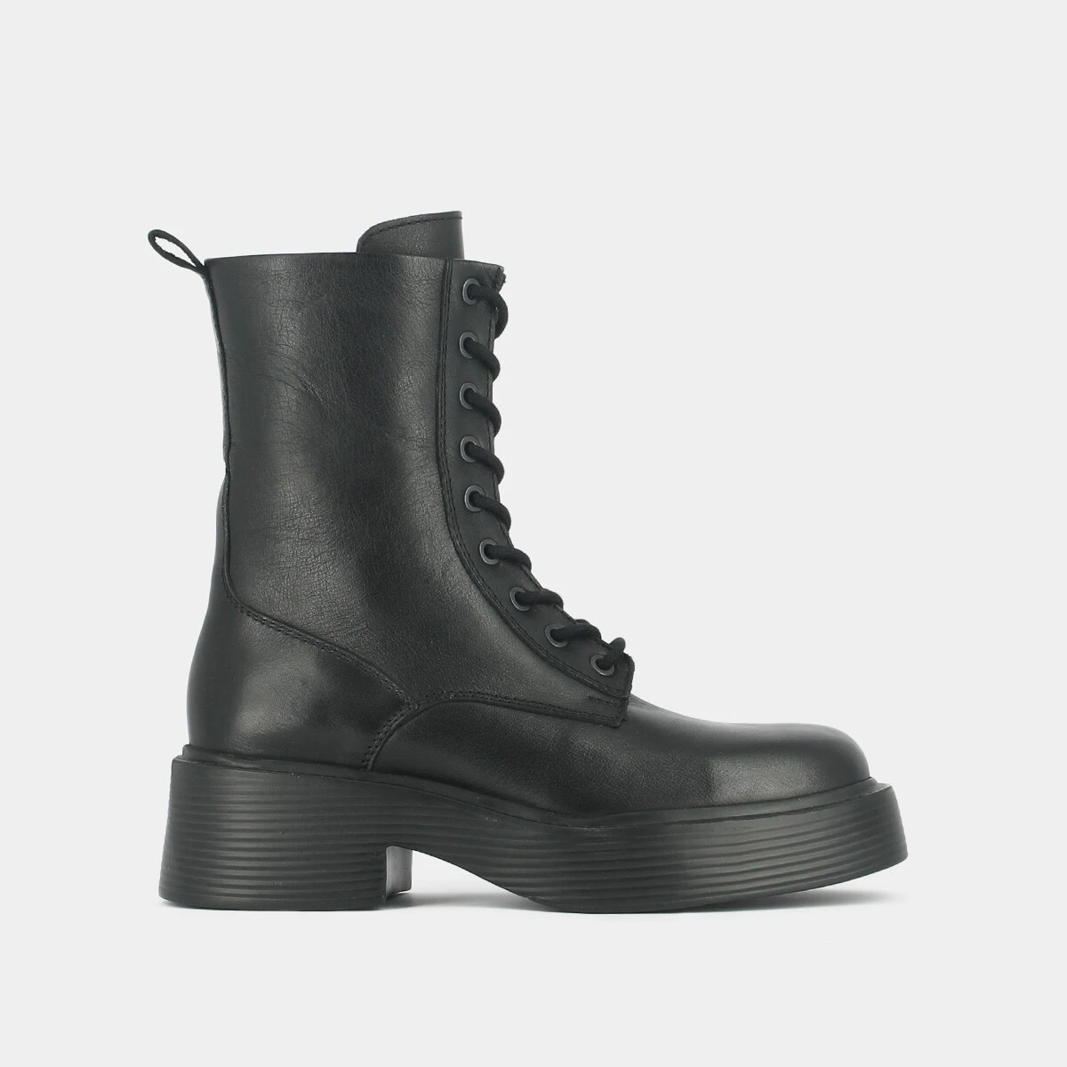 Boots à lacets, plateformes et bouts carrés en cuir noir | IBRAS | Jonak