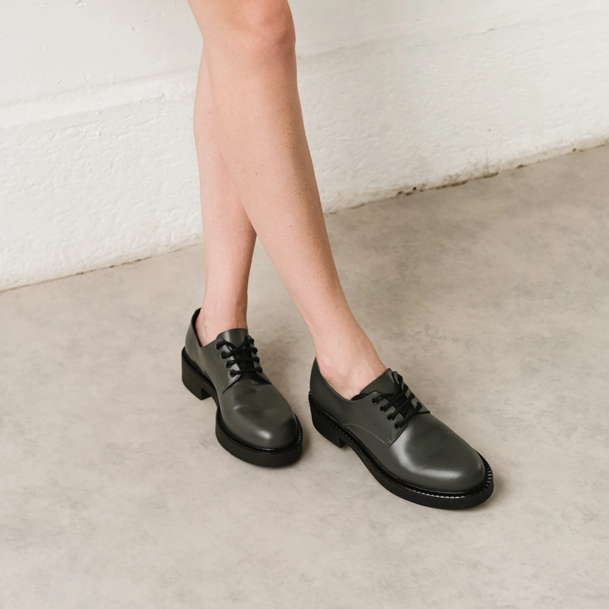 Derbies à lacets et semelles épaisses en cuir glacé anthracite | DIDON | Jonak