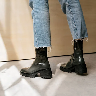 Bottines à talons et semelles crantées anthracite