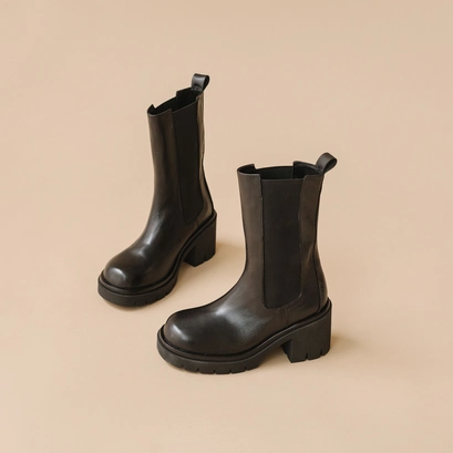 Bottes &agrave; semelles crant&eacute;es et &eacute;lastiques en cuir noir | REAGAN | Jonak