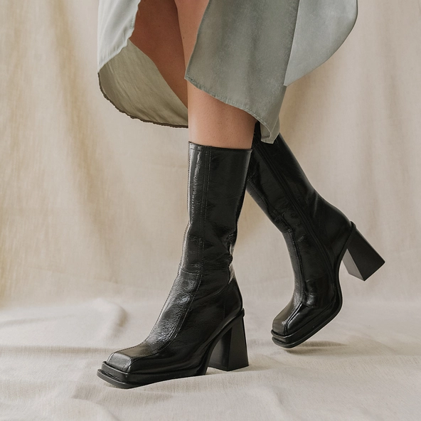 Bottes à talons, plateformes et bouts ca... en cuir brillant noir | BAGNA | Jonak