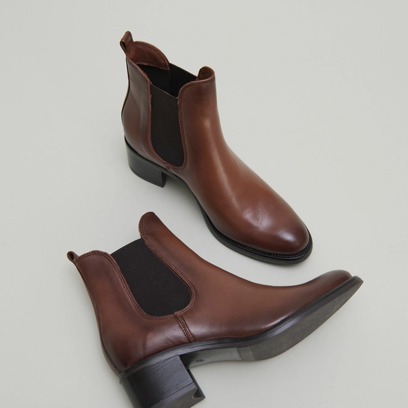 Bottines &agrave; talons en cuir patin&eacute; cognac | CALCUTTO | Jonak
