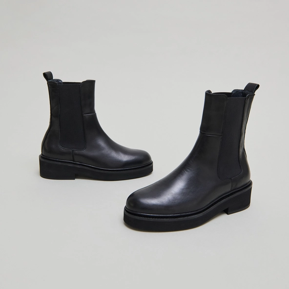 Boots à élastiques en cuir noir | DADO | Jonak