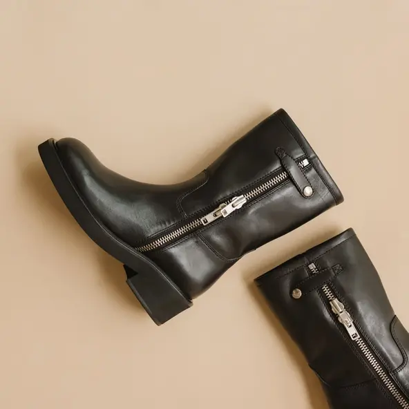Boots à talons et doubles fermetures éclair en cuir noir | DIANETTE | Jonak