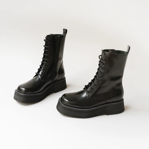 Boots à lacets et semelles épaisses en cuir glacé noir | DAFFIA | Jonak