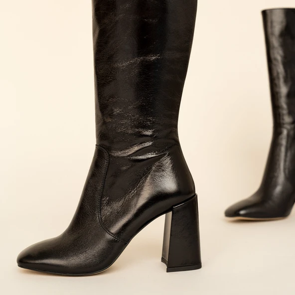 Bottes à talons et bouts carrés en cuir vieilli noir | VACCA | Jonak