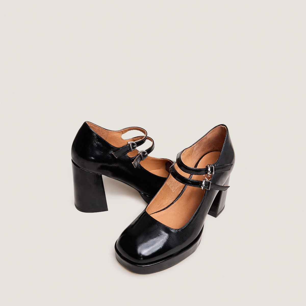 Babies à doubles brides et plateformes en vernis plissé noir | VERITE | Jonak