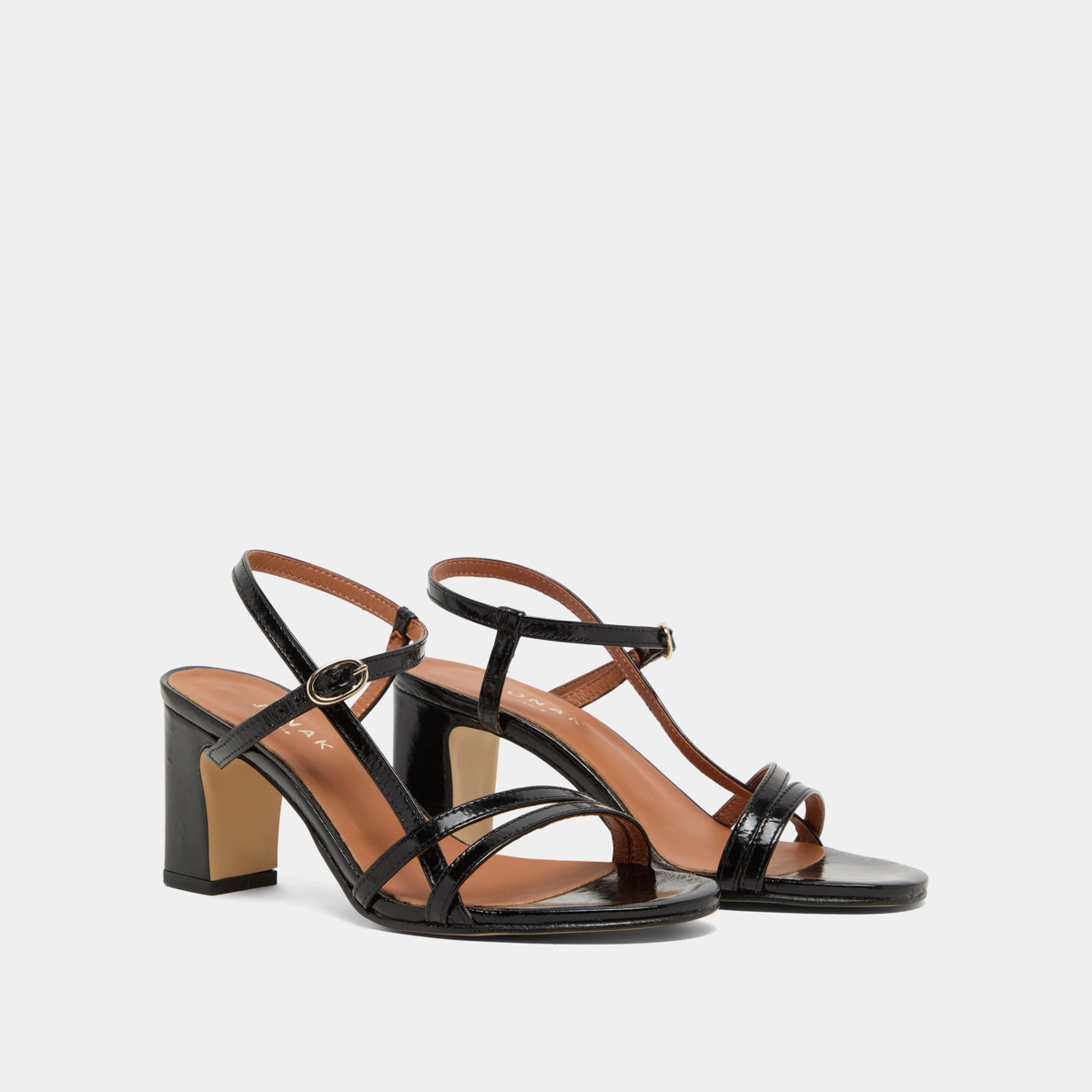 Sandales à talons et brides en cuir brillant noir | VICOMTE | Jonak