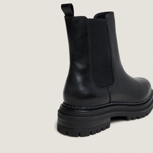 Boots &agrave; semelles crant&eacute;es et &eacute;lastiqu... en cuir noir | ADALARD | Jonak