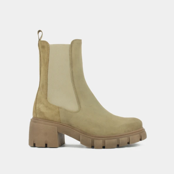 Bottines à talons et semelles crantées en croute beige | MOÏSE | Jonak