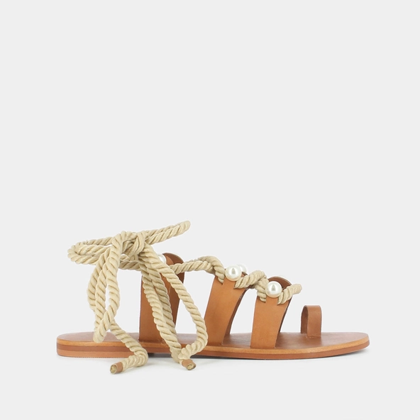 Sandales à brides, perles et lanières tressées en cuir camel | WAFFLE | Jonak
