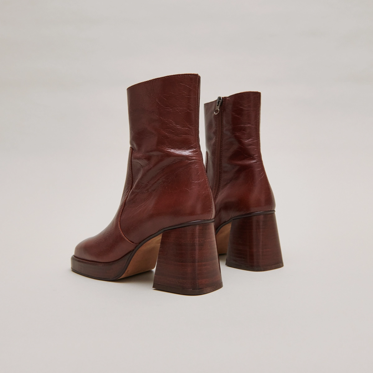 Bottines &agrave; plateformes en cuir vieilli marron | BRIGAND | Jonak