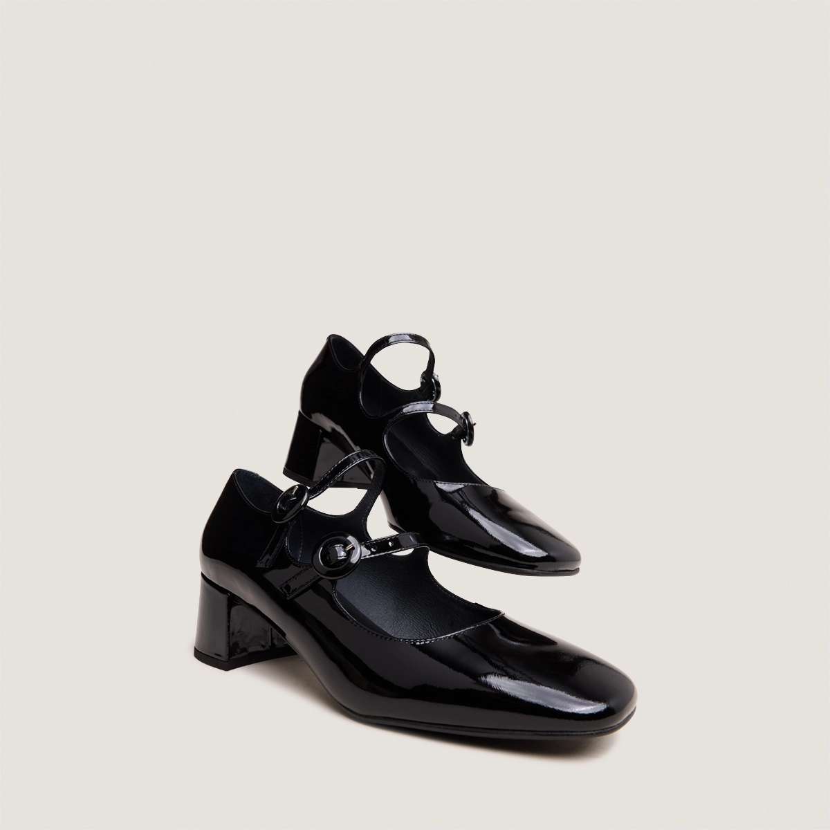 Babies à doubles brides et bouts arrondis en vernis noir | DELOU | Jonak