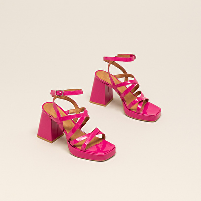 Sandales à brides croisées en vernis fushia | DIVINE | Jonak